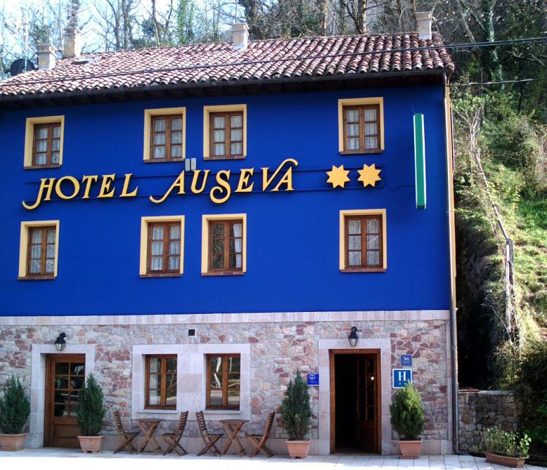 Auseva Hotel Covadonga Exterior photo